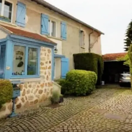 Nice Big House With Music Studio